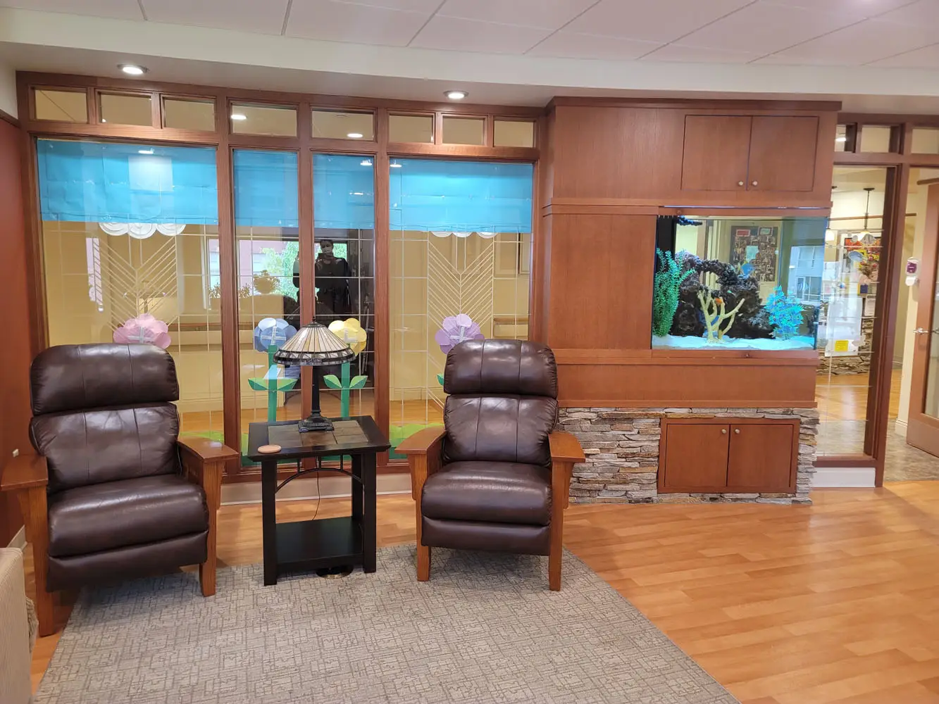 SSM FR - Chairs and Fish Tank